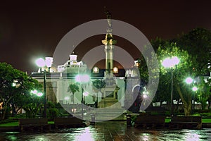Plaza de la Independencia at night photo