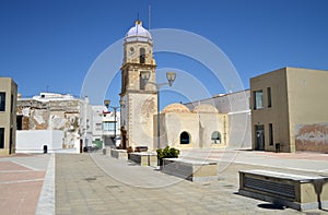 Plaza de la Merced y Torre de la Merced en Rota, CÃ¡diz, EspaÃ±a