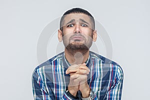 Please help me! Bearded man need a help.