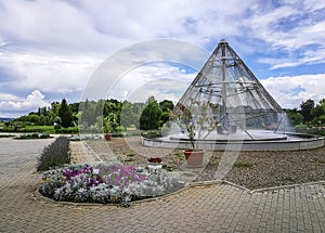 Ploiesti Botanical Garden Water Fountain Pyramid