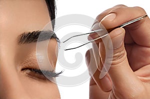 Plucking Eyebrow