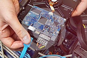 Plugging in SATA data cable to HDD