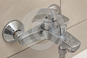 Plumbing fixtures cleaning process from limescale