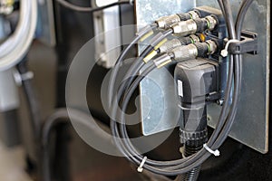Pneumatic cable pressure machine control