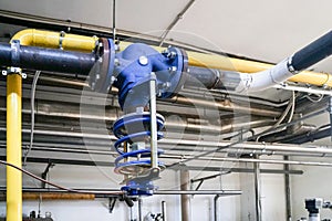 Pneumatic control valve in a steam heating system