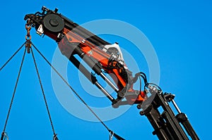 Pneumatic industrial crane