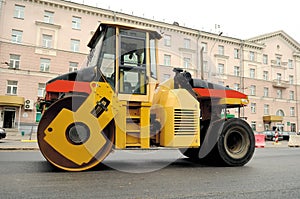 Pneumatic tyred roller compactor machine photo