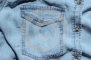 Pocket blue denim shirt.