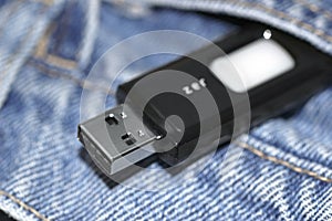 Pocket flash drive