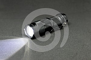 Pocket LED flashlight