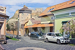 Podhradská ulica s výhľadom na hrad vo Fiľakove