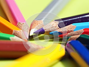 The point of Color pencils arranged in circle