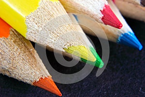 Points of coloured crayons