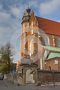 Poland, KrakÃ³w, Kazimierz, West End of Corpus Christi Gothic C
