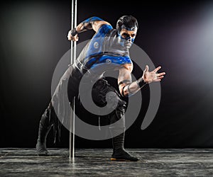 On the pole bodyart Sub-Zero