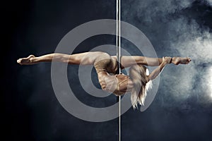 Pole dance