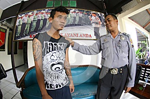 Police catsh a robber