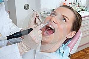 Polishing tooth photo