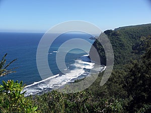 Pololu Valley Lookout