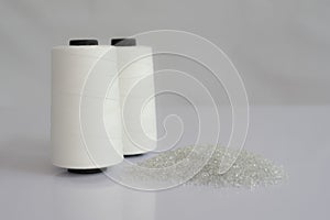 Polyester chips & Raw White Polyester FDY Yarn spool