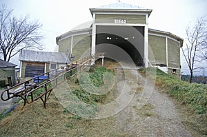 Polygonal barn, Piermont, NH