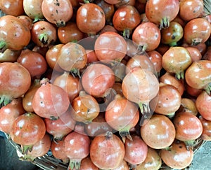 Pomegranate image in Basket, Pomegranates image, Selective Focus, Selective Focus on Subject, Background Blur