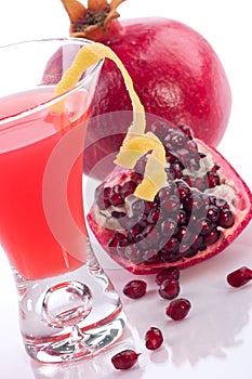 Pomegranate martini - Most popular cocktails serie