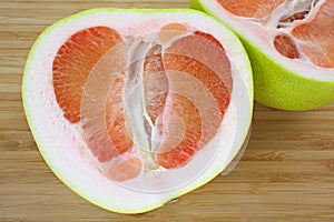 Pommello Fruit Sliced