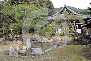 pond and pavilion at the kodai-ji temple in kyoto (japan)