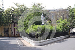 Pondicherry French quarters - street view - statue - Puducherry travel