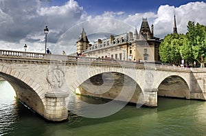 Pont au Change.