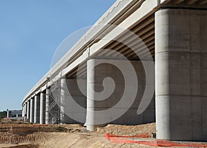 Pont en construction pour la ligne de chemin de fer lgv en France