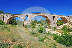 Pont Julien