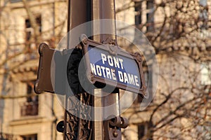 Pont Notre Dame streetsign