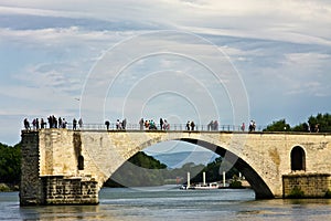 Pont St-BÃÂ©nÃÂ©zet