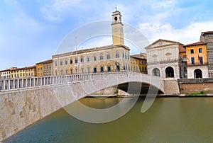 Collegamento la cittadina un sala da 