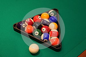 Pool billiard balls