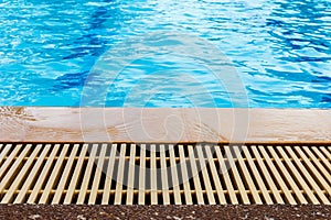 Pool edge detail