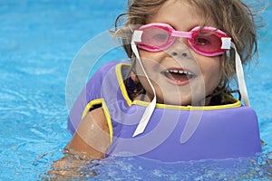 Pool goggles