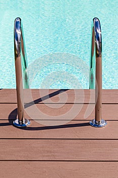 Pool grab bars ladder