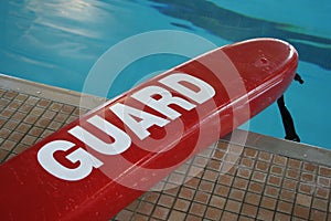 Pool life-saving float