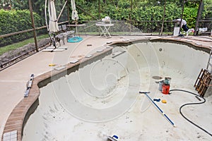 Pool tile border prep work