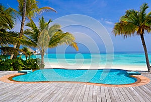 Bazén na tropický pláž 