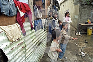 Poor existence of Argentine children in a slum