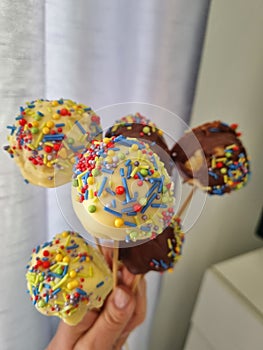 Popcakes on a sticks