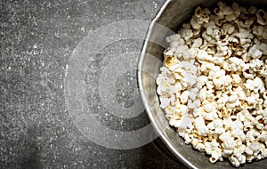 Popcorn in an old pot.