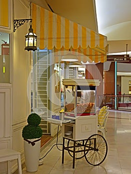 Popcorn parlor with English classic vintage style decoration