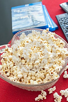 Popcorns in a bowl on a table
