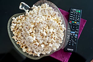 Popcorns in a bowl on a table