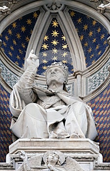 Pope Eugenius IV, Portal of Cattedrale di Santa Maria del Fiore, Florence, Italy